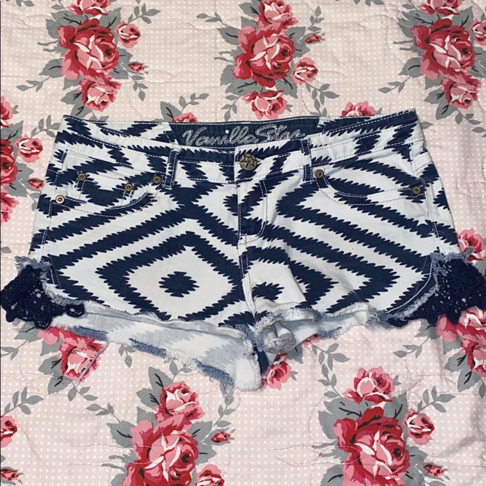 Vanilla Star Shorts